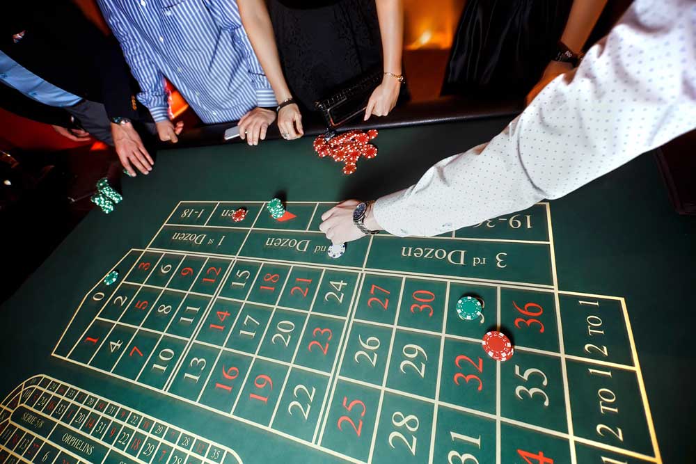 Roulette table